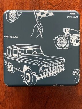 Large Fossil Tin